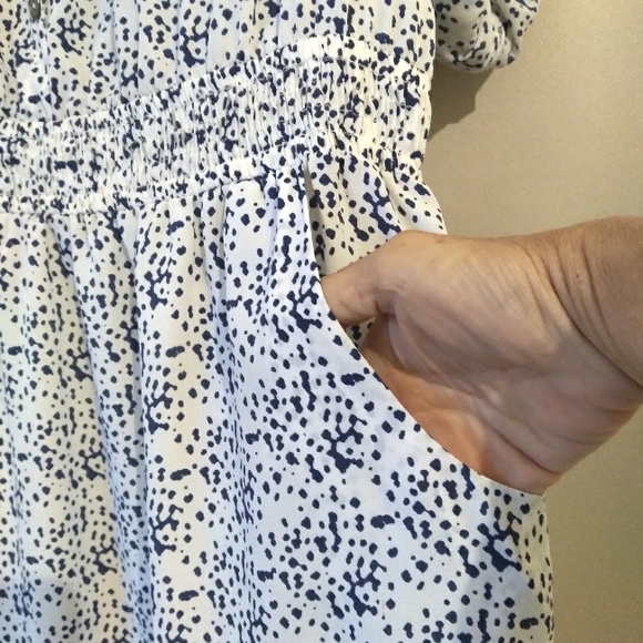 🎁NWOT BCBGeneration Navy/White, Long Sleeve, Elastic Waist, Classic Mini Dress - Picture 8 of 16